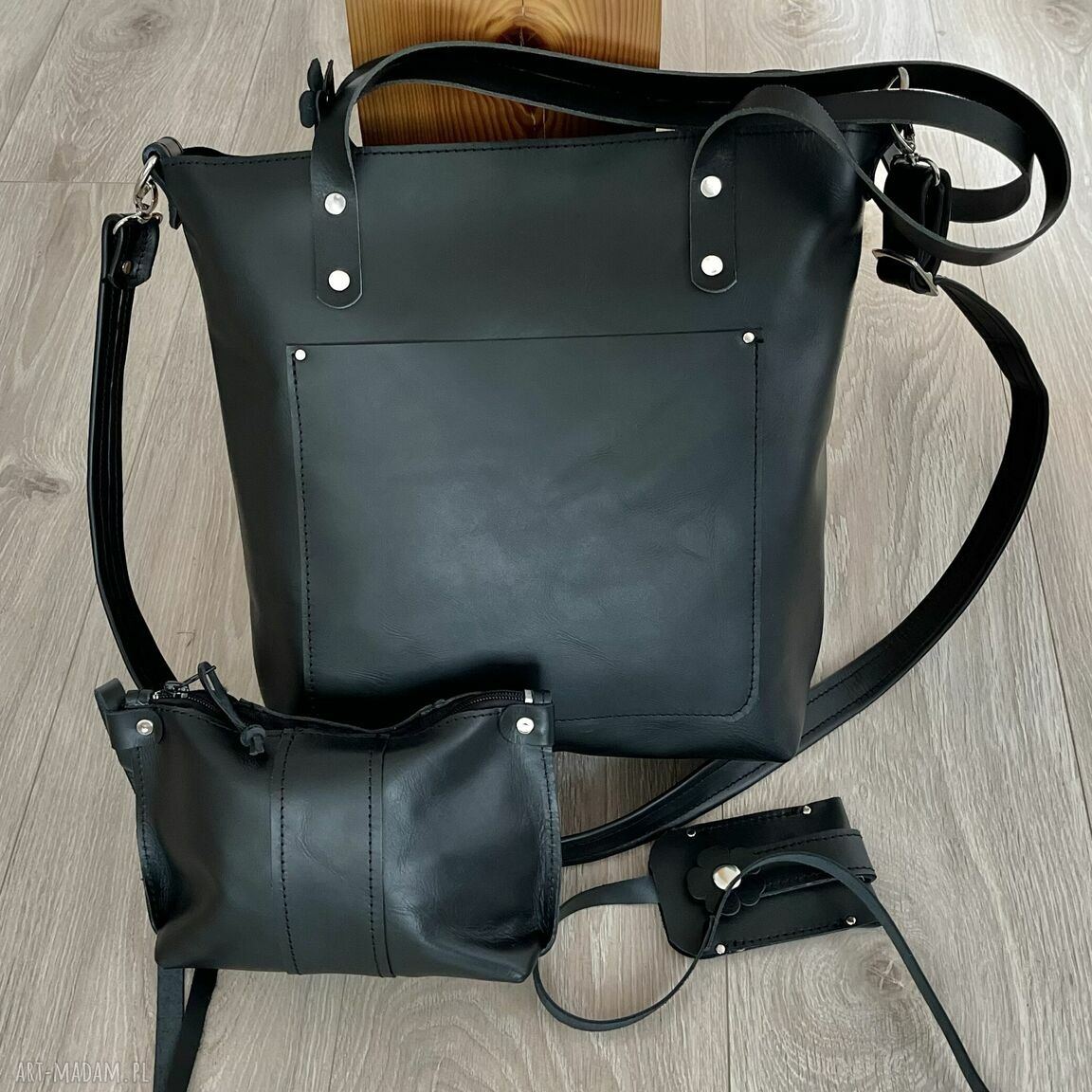 na ramię: Torba na ramię czarna ze skóry. Format A4. Hand Made