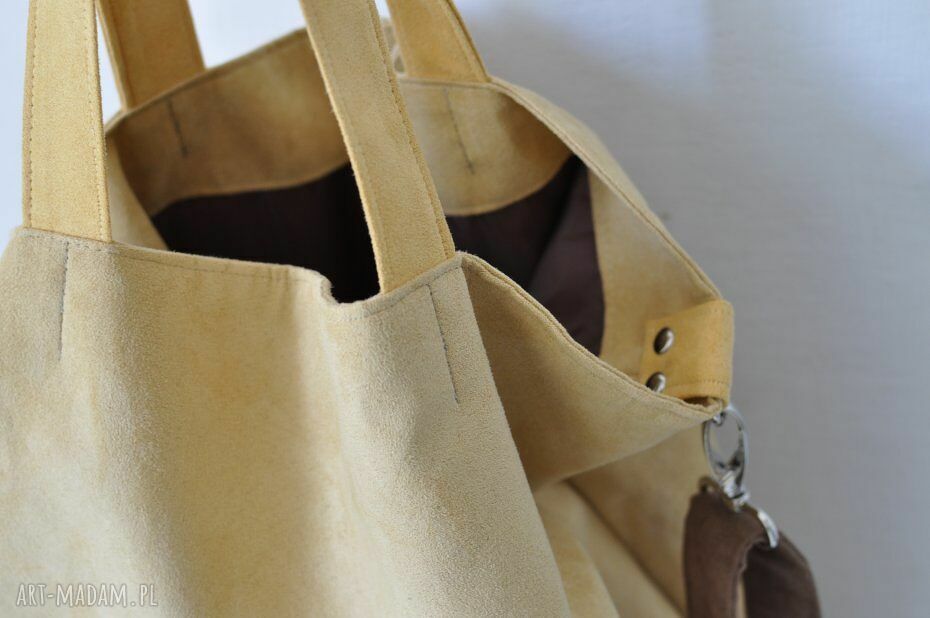 Torba hobo XXL piaskowa na ramię z alcantry (wegańska)
