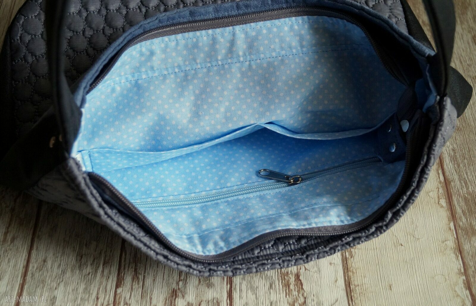 Torba hobo z kieszenią - pikowana torebka na ramię