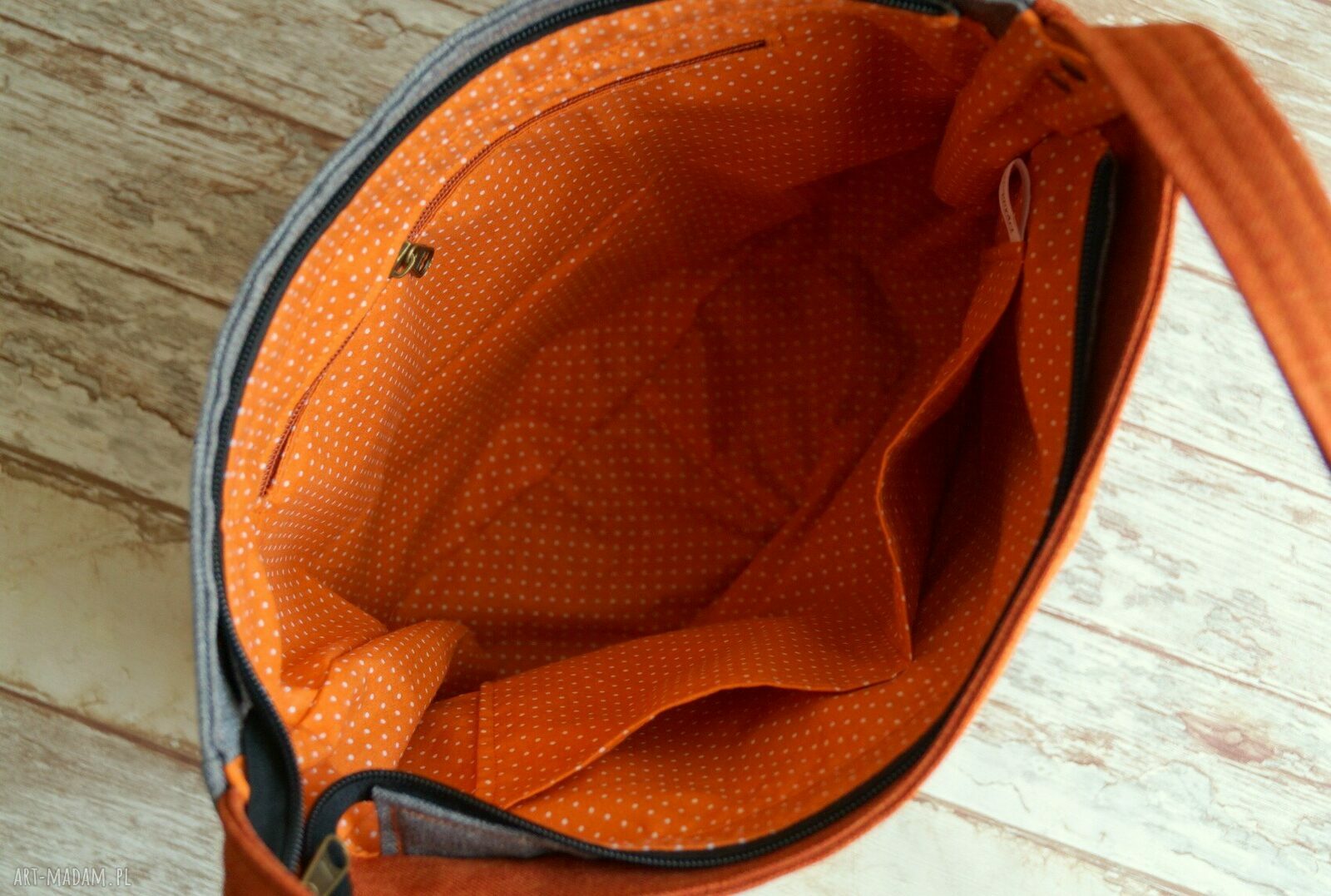 Torba hobo na ramię w kropki z kieszenią - ręcznie szyta