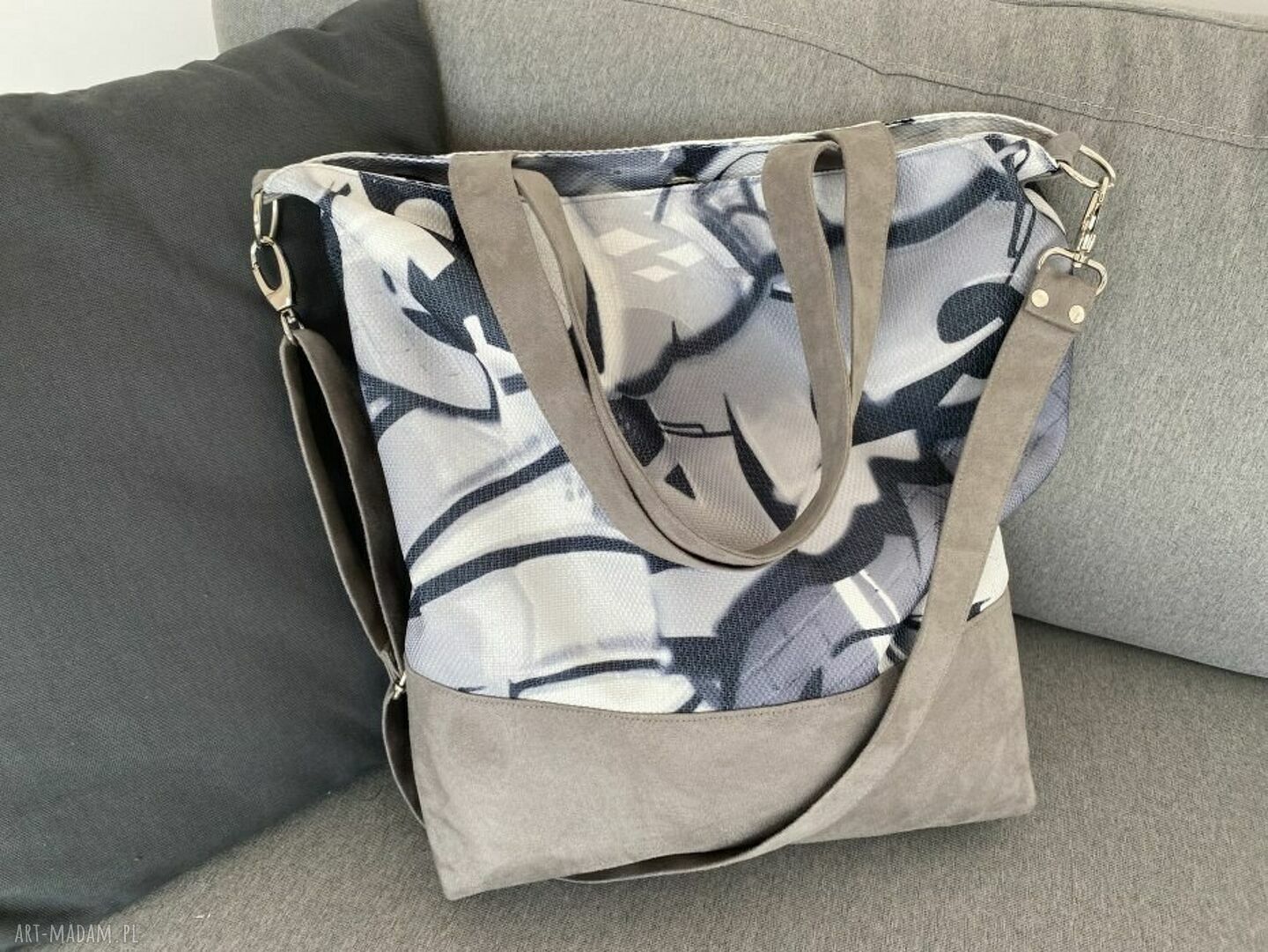 Torba hobo XXL na ramię - print graffiti monochromatyczna, wegańska