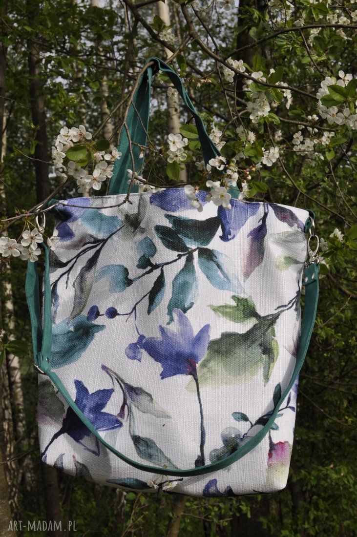Torba hobo XXL - print kwiaty wegańska na ramię