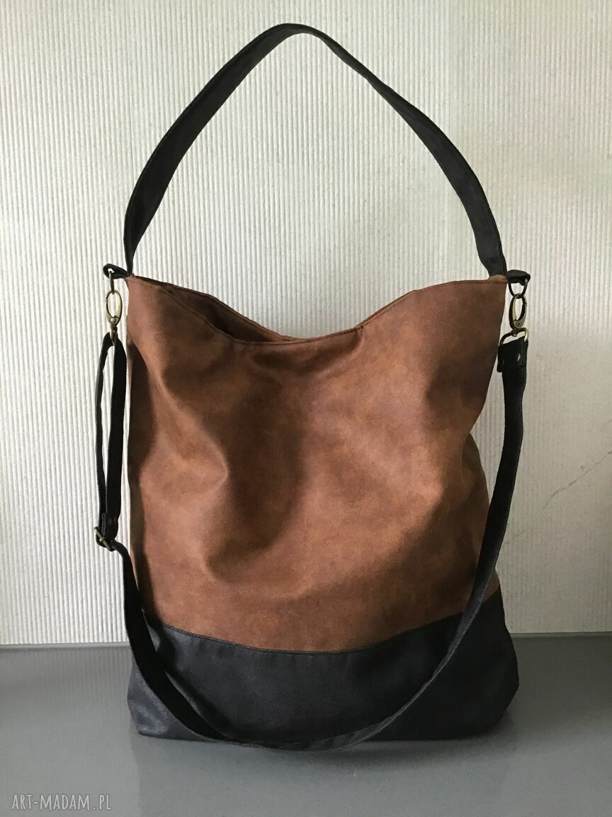 Torba hobo XXL - koniak, gorzka czekolada na ramię