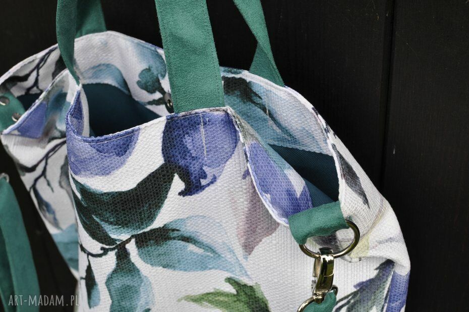 Torba hobo XXL - print kwiaty wegańska na ramię