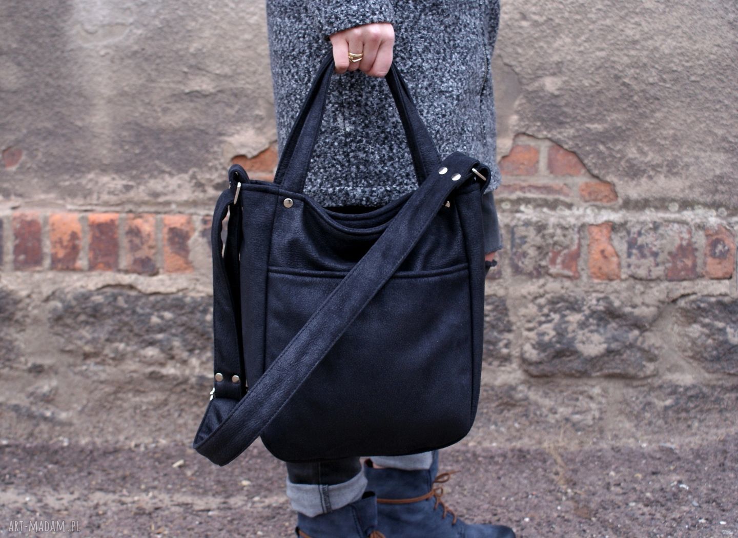 Miniks vegan czerń nubuk faktura torba torebka minimal casual