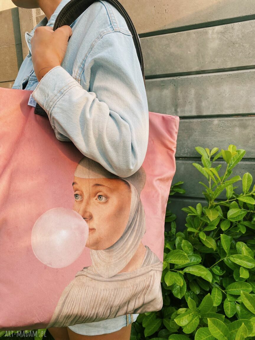 Torba Mr. m x Ravenart „Kobieta z gumą balonową” - jasny róż i uszy ze skóry naturalnej