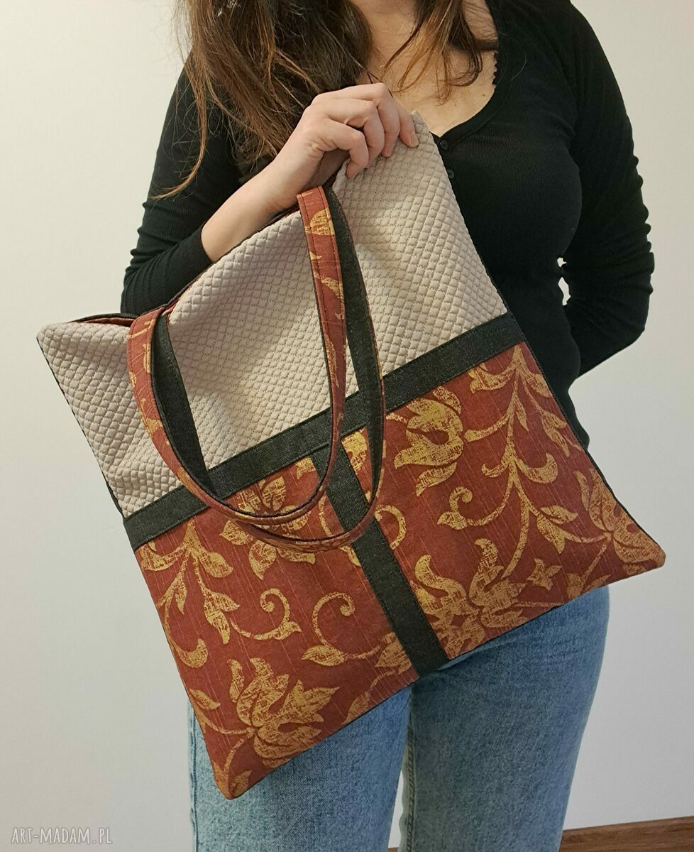 Bordowa torba na ramię vintage w kwiaty - shoperka z ozdobnymi kieszeniami
