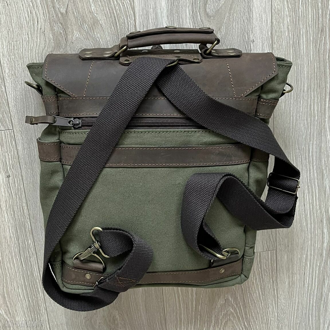 teczki: Torba plecak ze skóry i bawełny woskowanej khaki. hand made