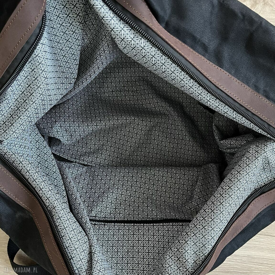 podróżne: Torba podróżna czarno brązowa ze skóry i bawełny woskowanej Vintage