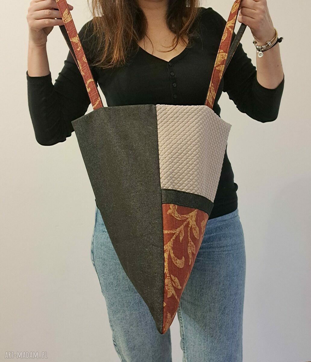 Bordowa torba na ramię vintage w kwiaty - shoperka z ozdobnymi kieszeniami