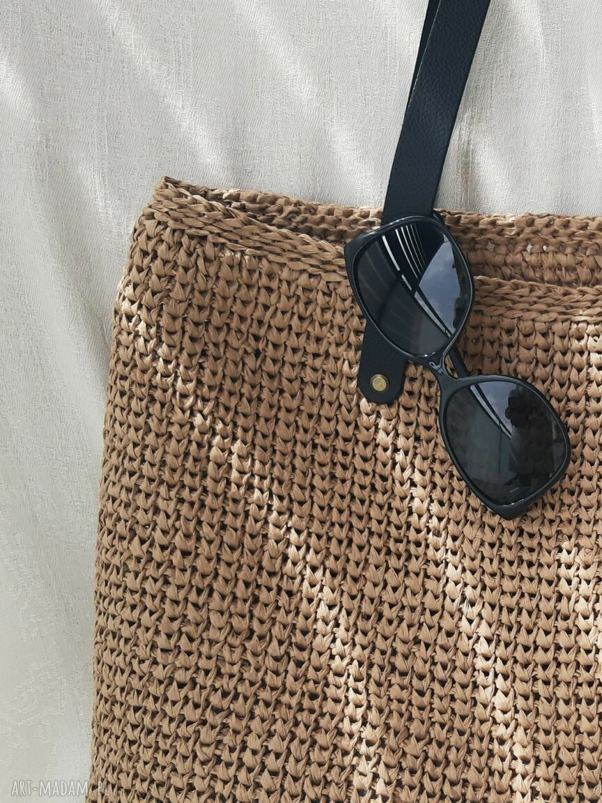 Torba z rafii w orzechowym kolorze - modna na ramię, ręcznie robiona