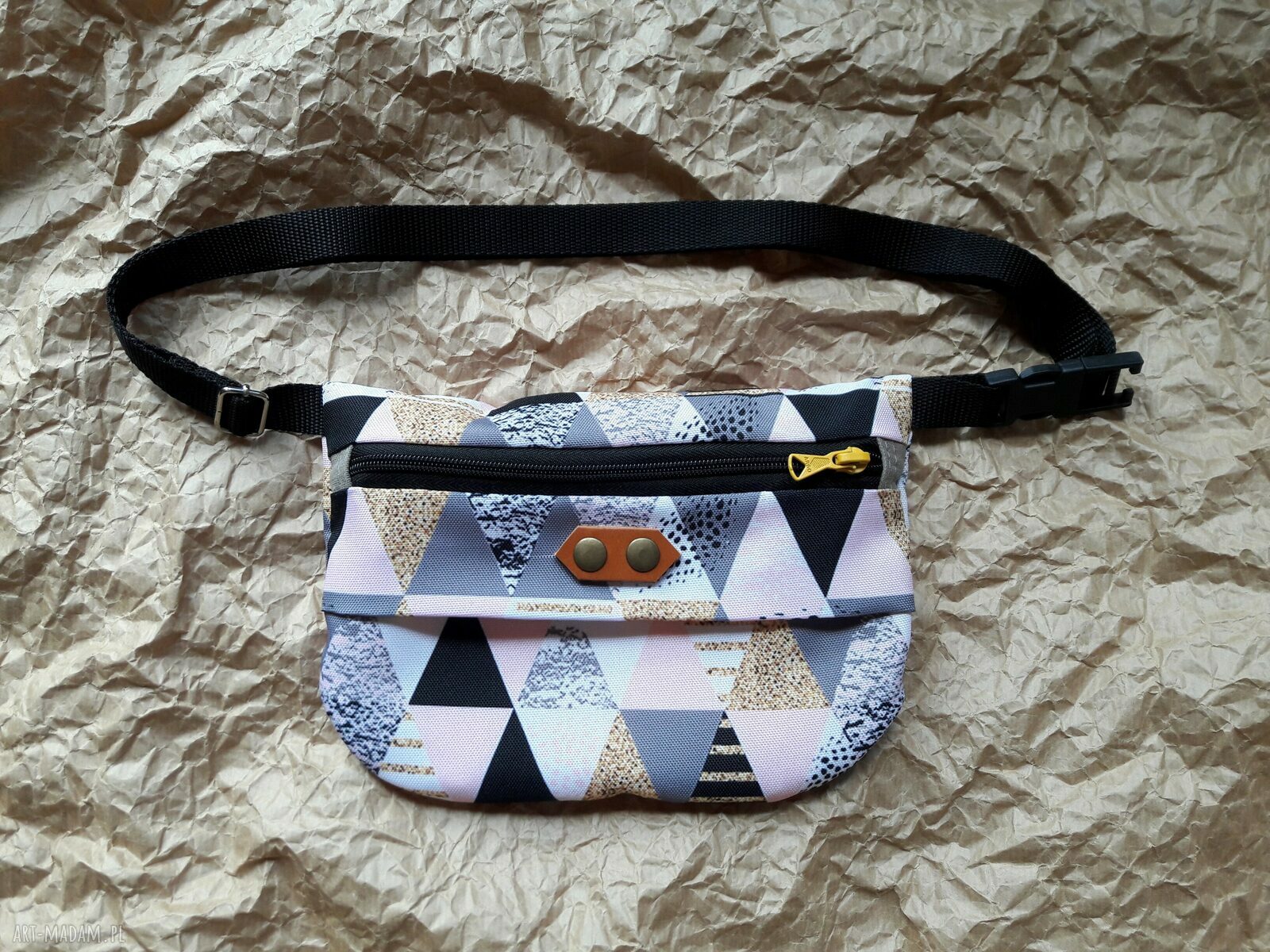 Torebka biodrowa Nerka Trojkaty - wodoodporna saszetka handmade