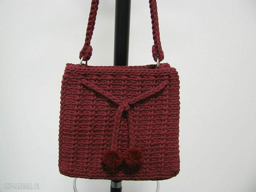 Bordowa torebka na ramię szydełkowa crochet