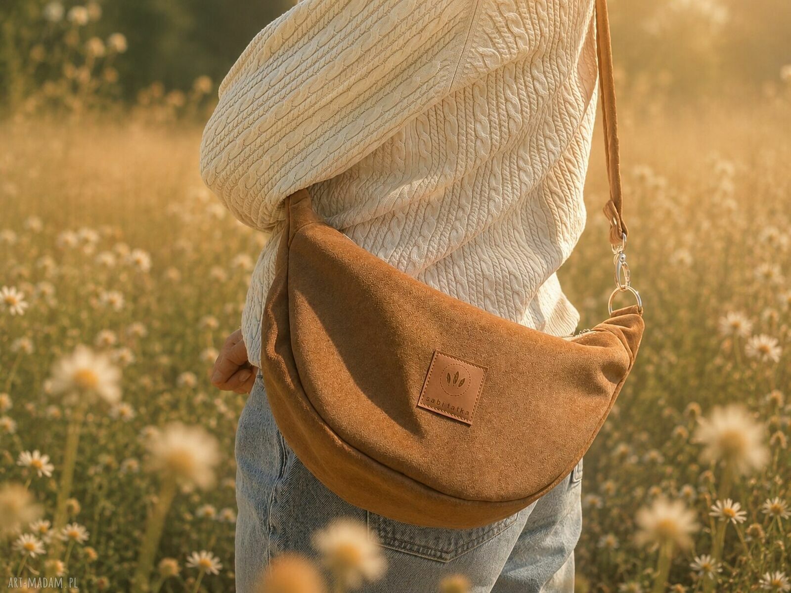 Torebka crossbody wool look w kolorze orzecha laskowego