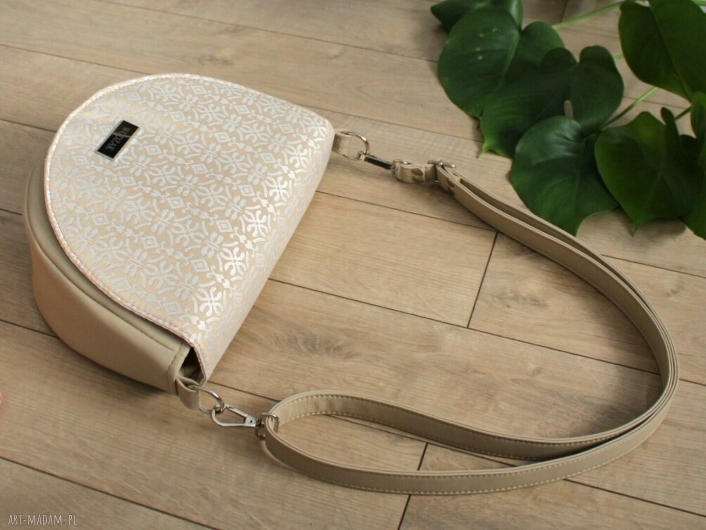 na ramię: Torebka damska Erin beżowa z klapką we wzorki hand made