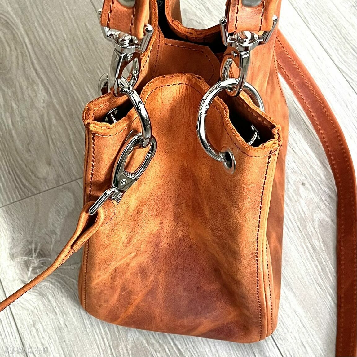 na ramię: Torebka damska skórzana w kolorze pomarańczy. handmade