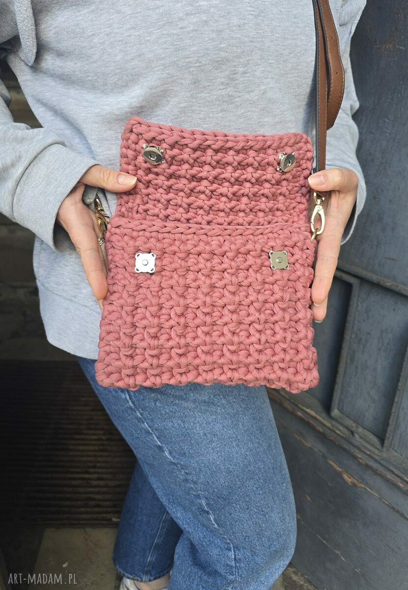 Różowa torebka na ramię handmade z paskiem i podszewką