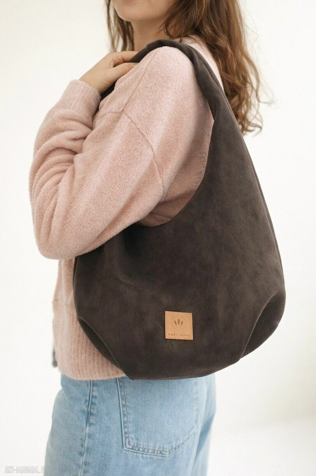 Torebka Hobo z zamszu tapicerskiego Czekoladowa na ramię - handmade