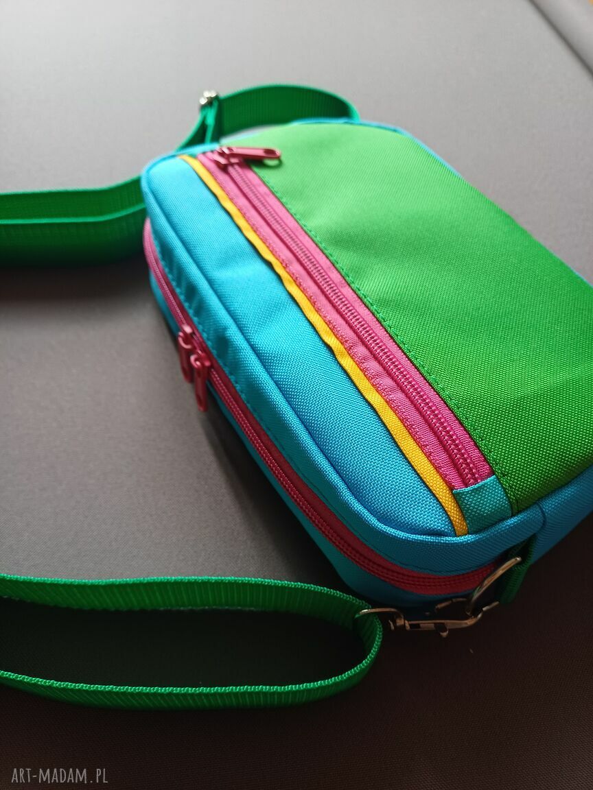 Kolorowa mini torebka na ramię - sportowa saszetka handmade na co dzień
