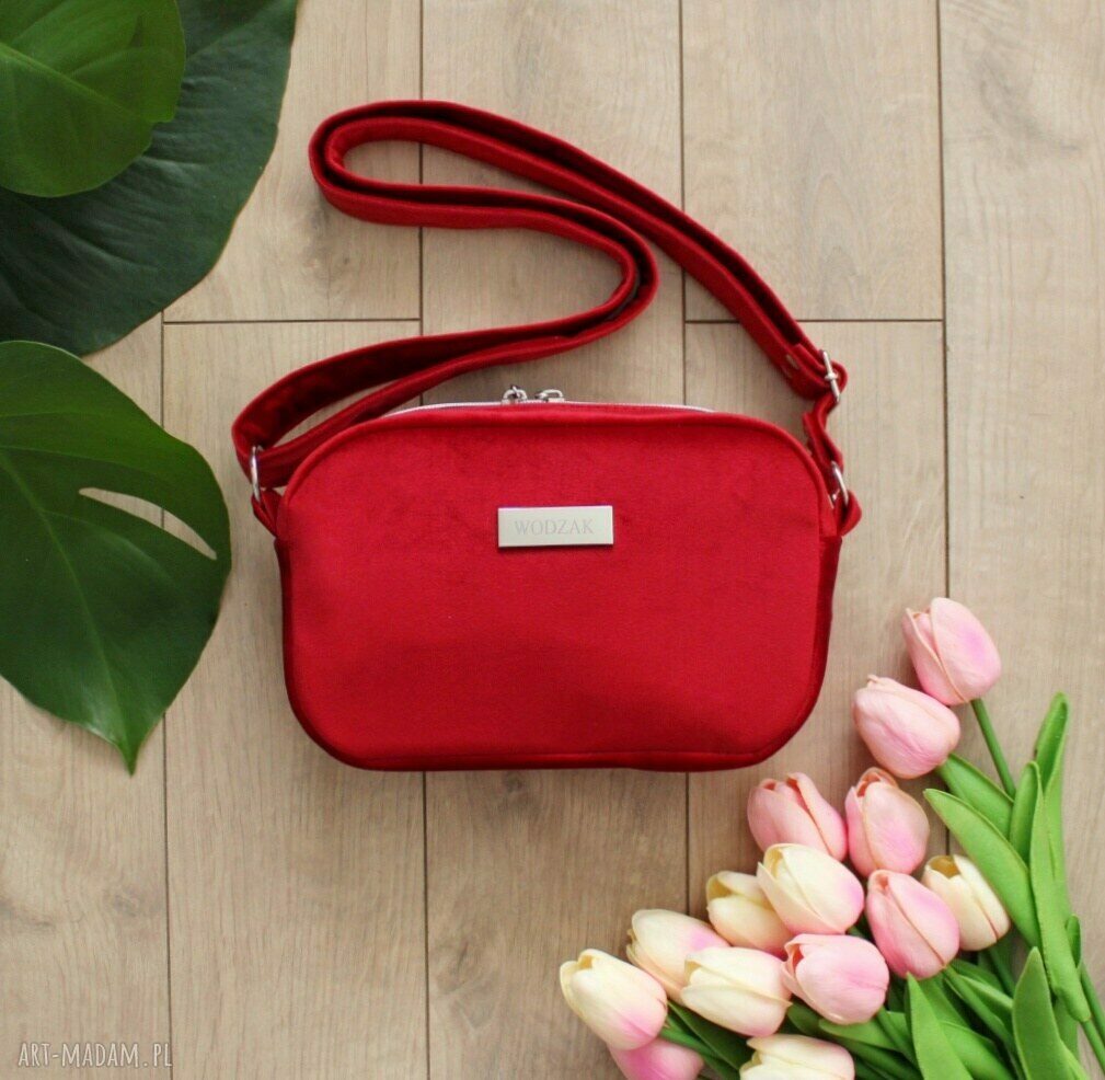 na ramię: Torebka listonoszka mini z czerwonego weluru Ręcznie zrobione