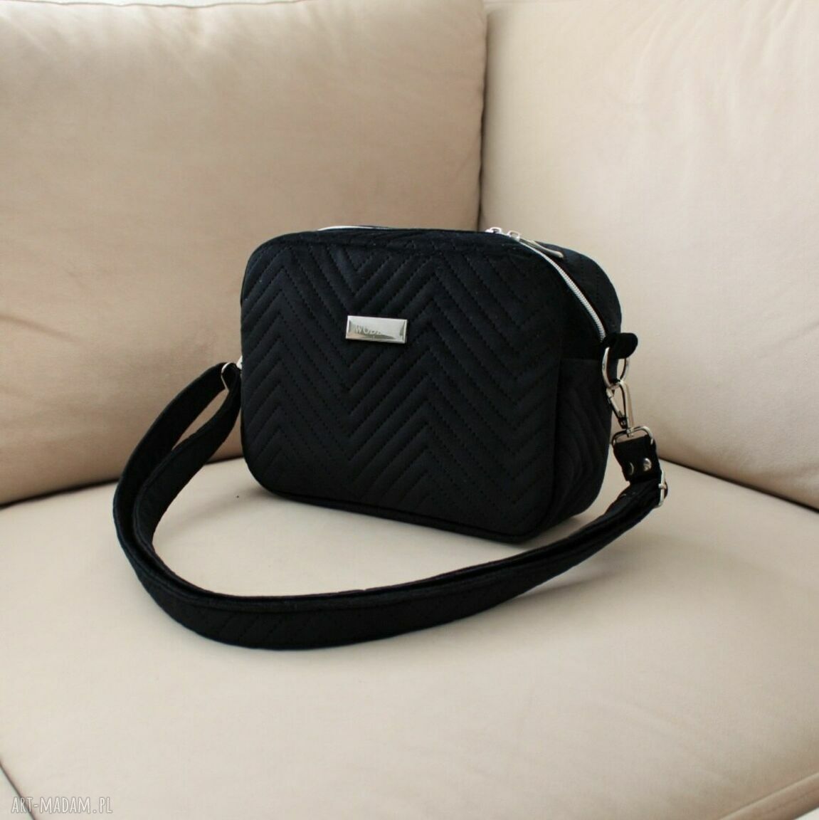 na ramię: Torebka listonoszka z czarnego weluru Ręcznie zrobione