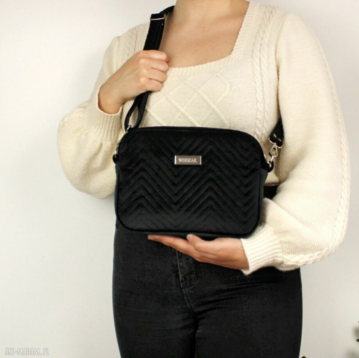 na ramię: Torebka listonoszka z czarnego weluru Ręcznie zrobione