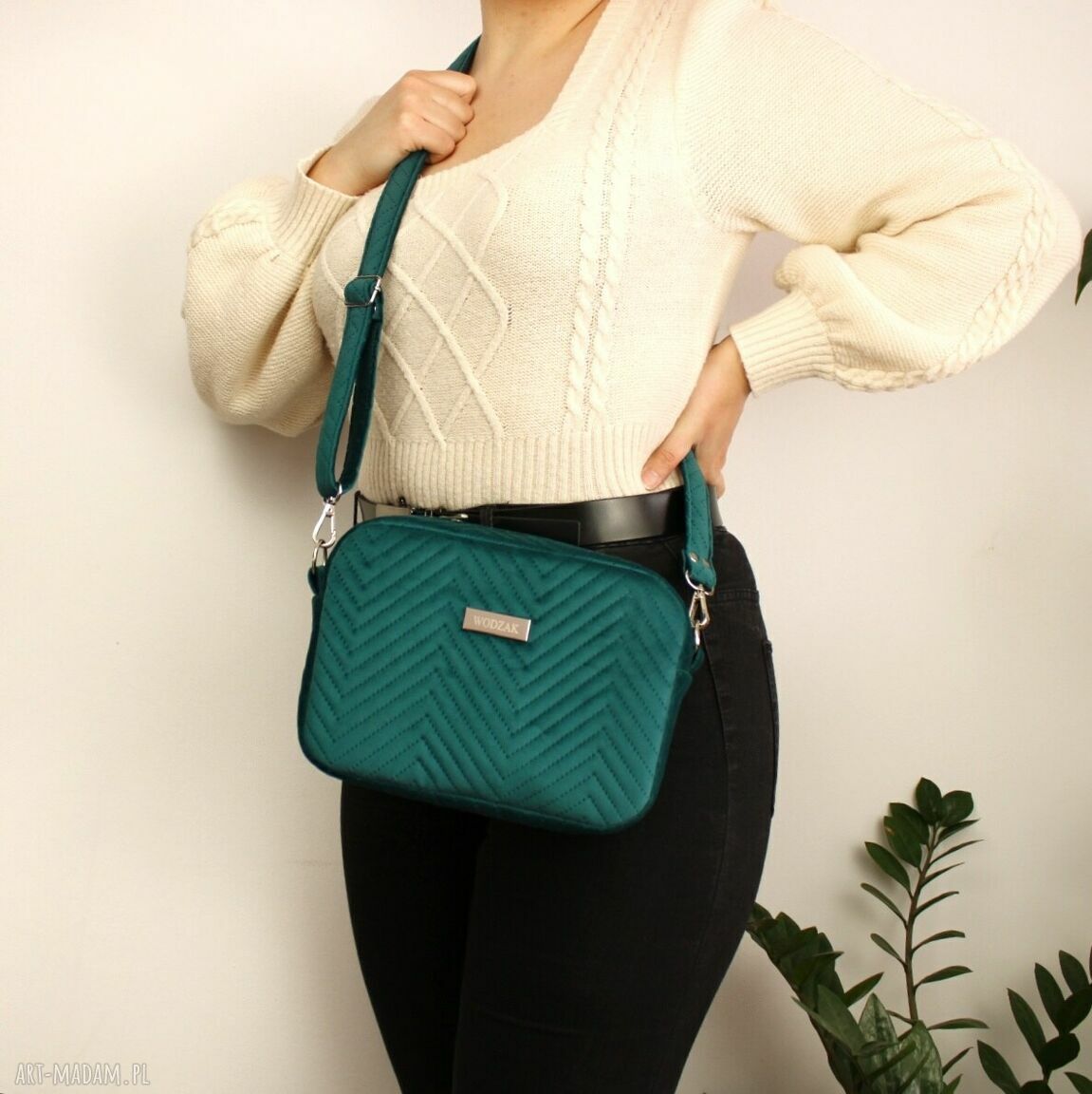na ramię: Torebka listonoszka z turkusowego weluru Ręcznie zrobione