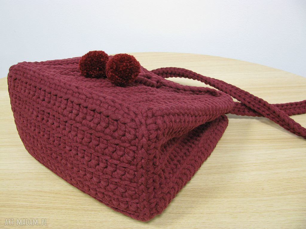 Bordowa torebka na ramię szydełkowa crochet