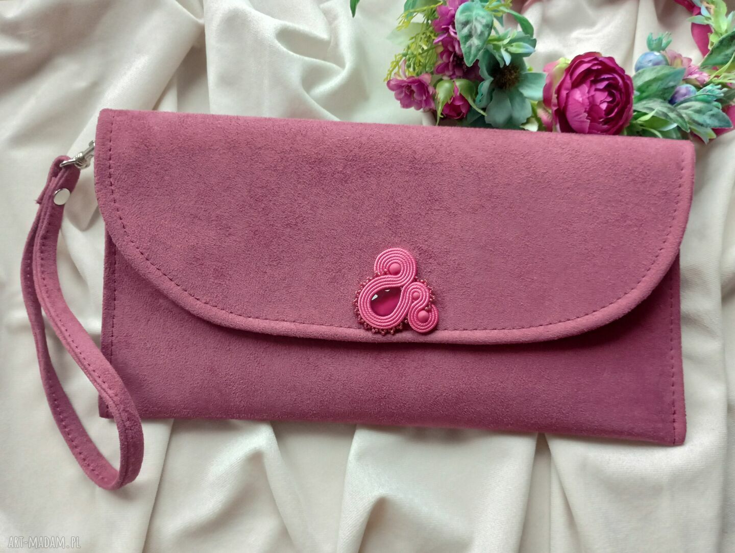 Kopertówka Mauve z haftem soutache w kolorze brudny róż (15x30 cm)