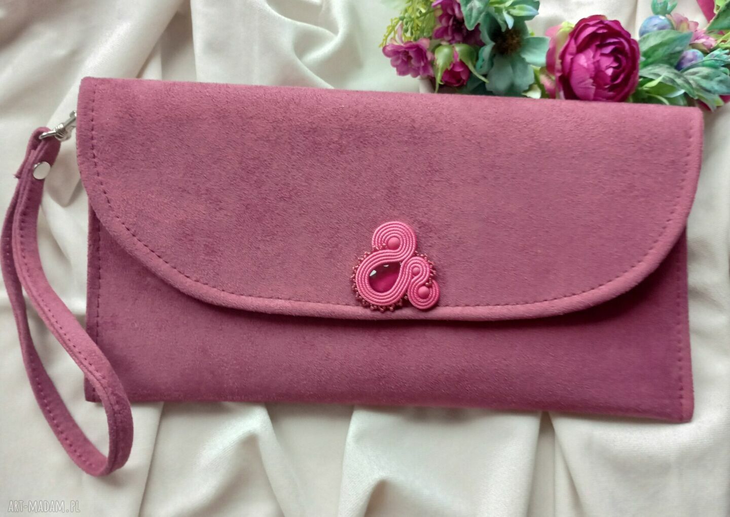 Kopertówka Mauve z haftem soutache w kolorze brudny róż (15x30 cm)