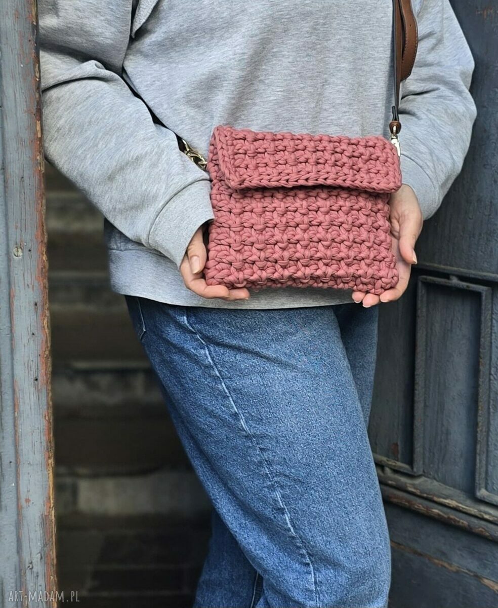 Różowa torebka na ramię handmade z paskiem i podszewką
