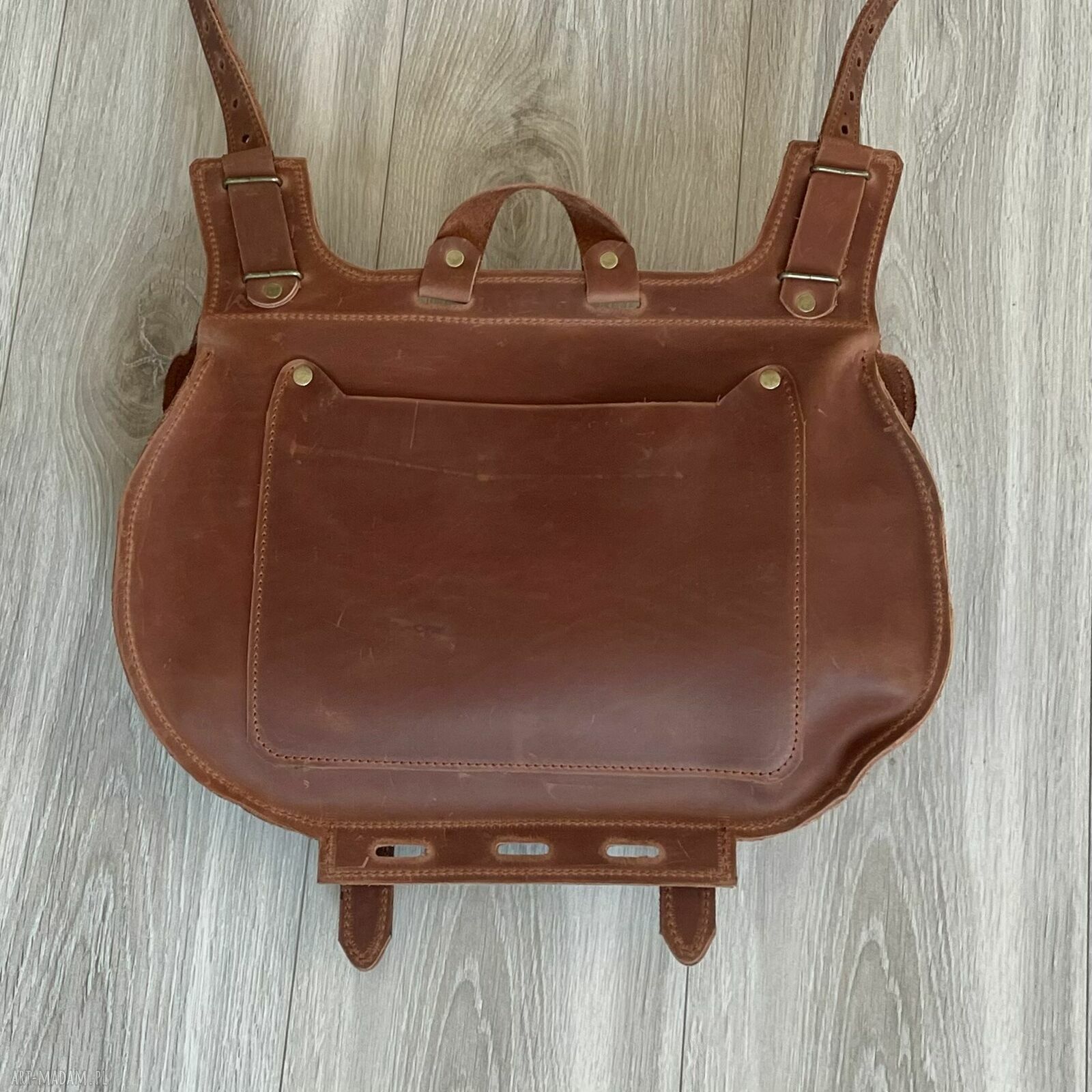 na ramię: Duża jasno brązowa torebka ze skóry „Crazy Horse” Vintage. ręcznie wykonane