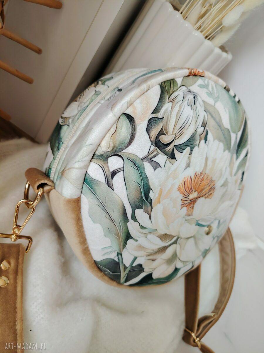 Torebka okrągła z weluru w kwiaty - handmade