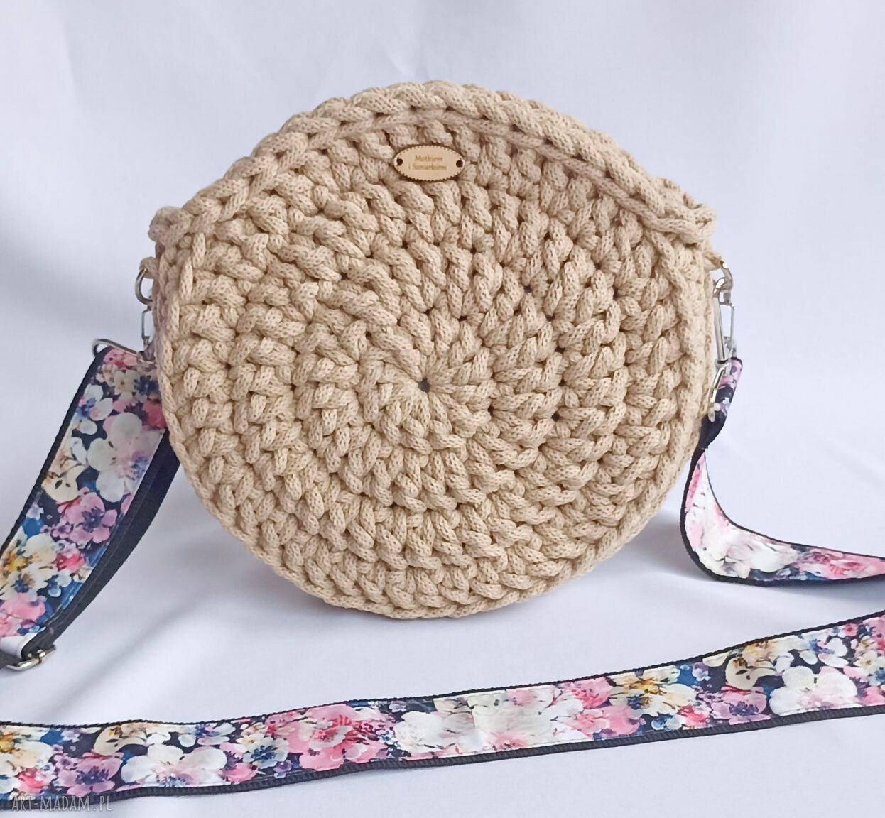 Okrągła torebka szydełkowa z bawełnianego sznurka - 25 cm na ramię