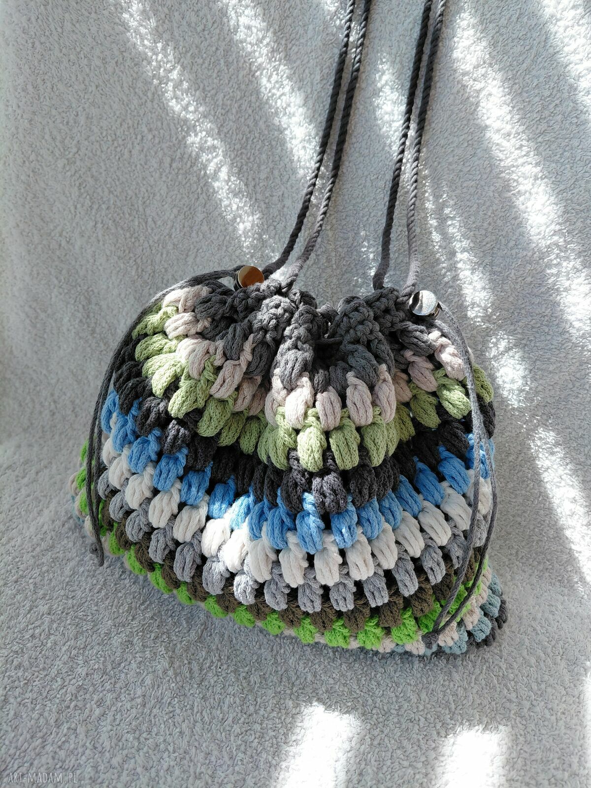 Sakiewka na ramię ze sznurka w kolorowe paski - letnia torebka handmade
