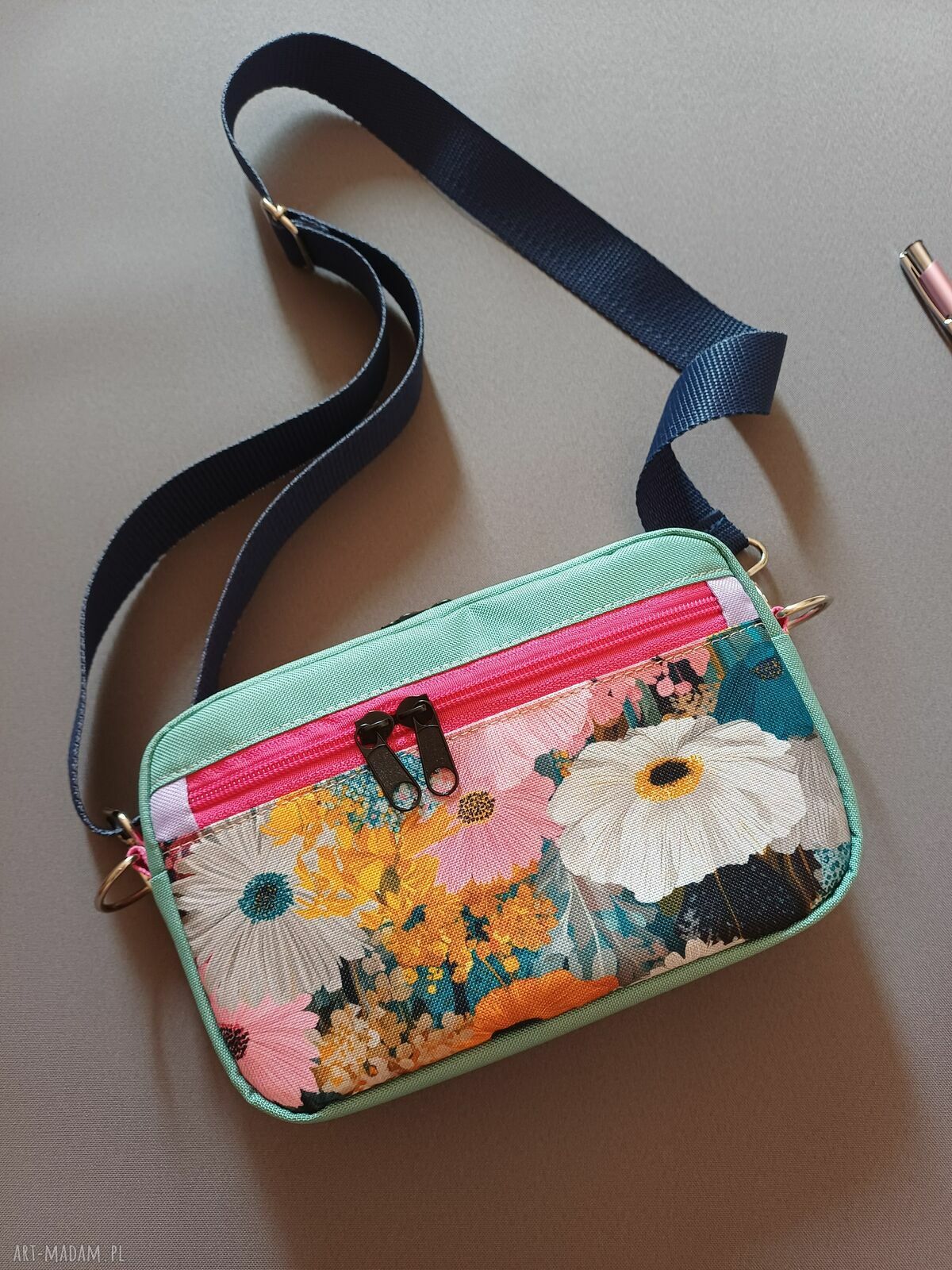 Saszetka na telefon na ramię w kwiaty - Catoo accessories (wodoodporna)