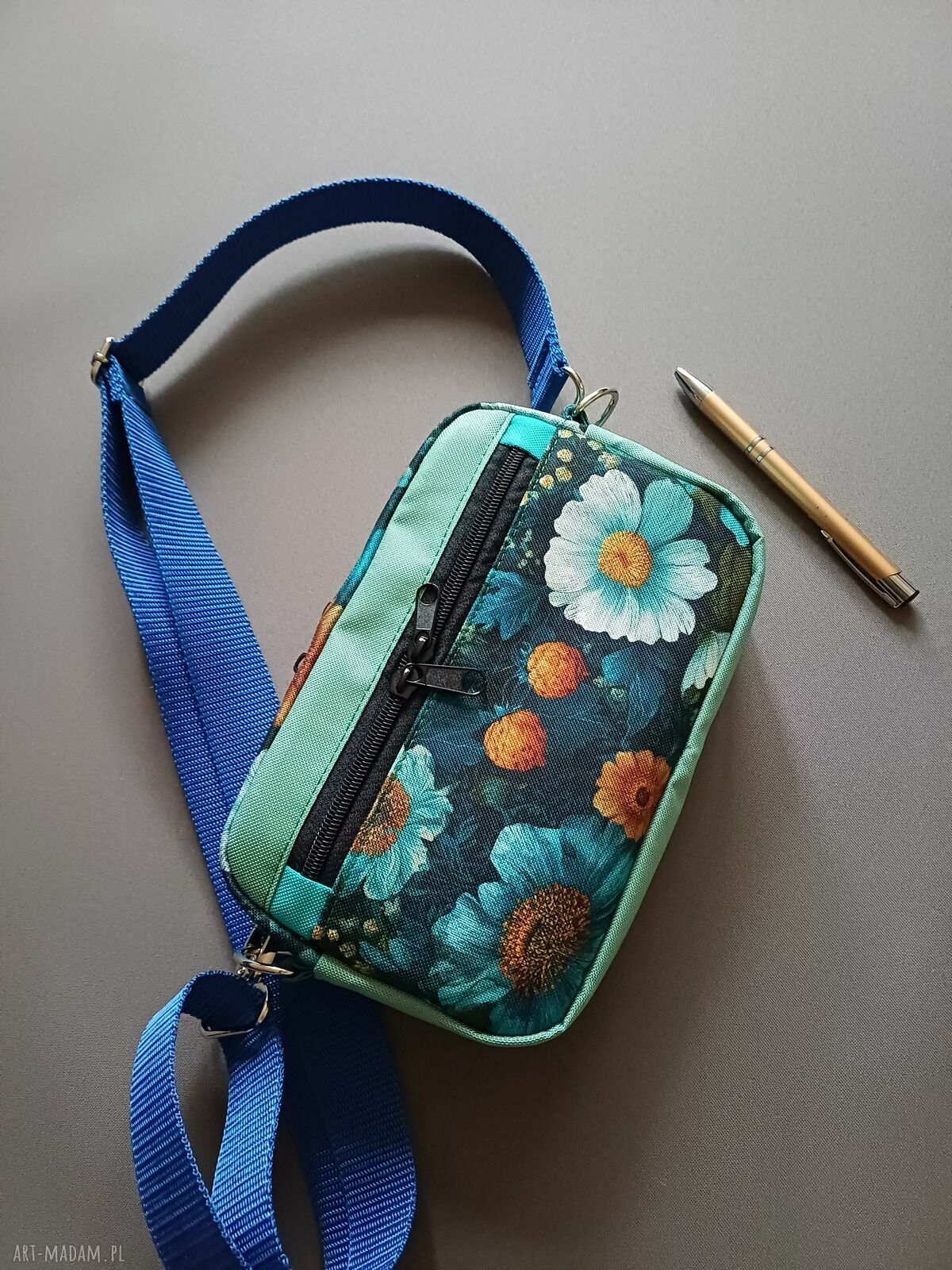 Torebka saszetka na ramię - Niebieskie Kwiaty (wodoodporna)