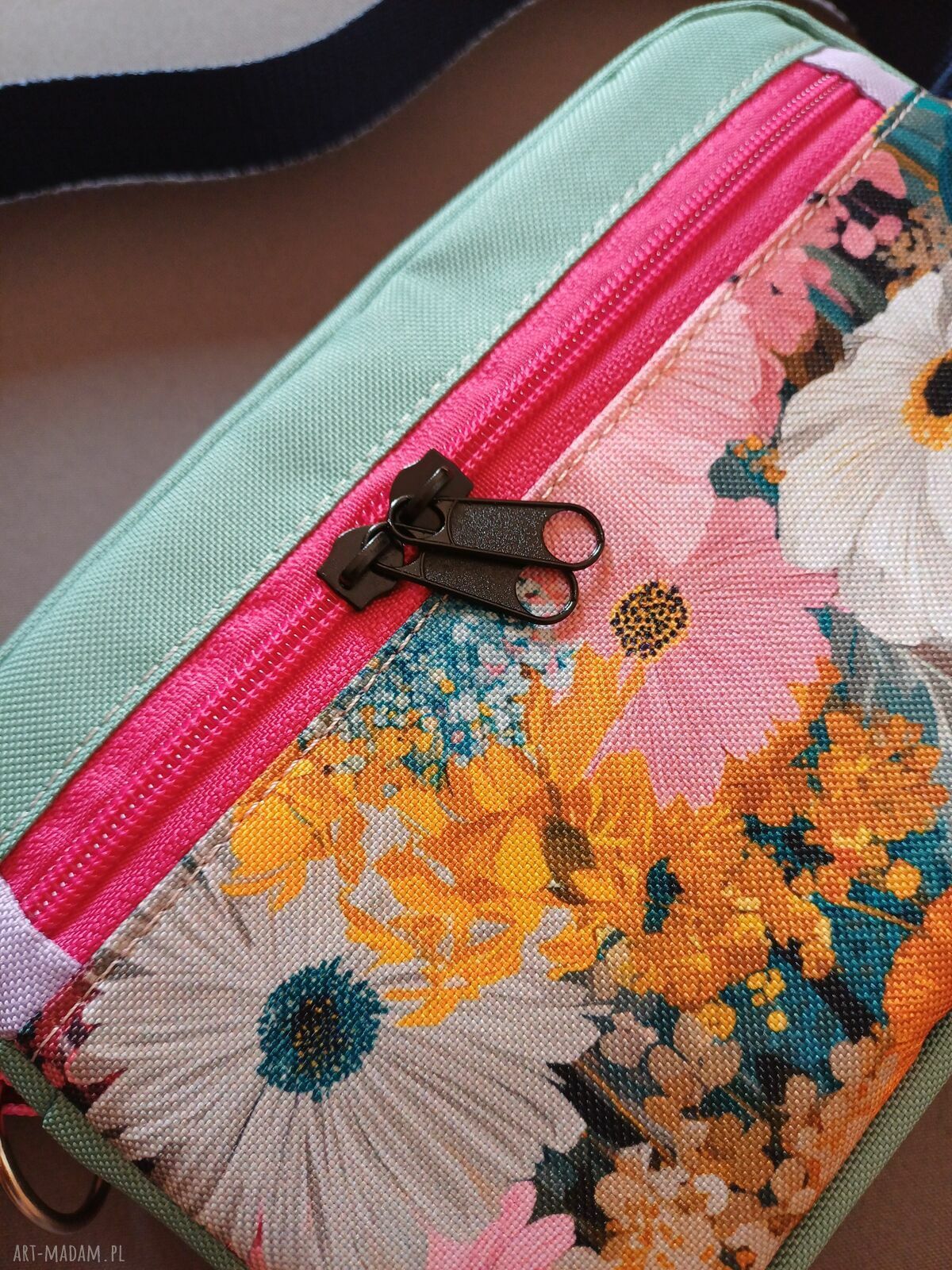 Saszetka na telefon na ramię w kwiaty - Catoo accessories (wodoodporna)