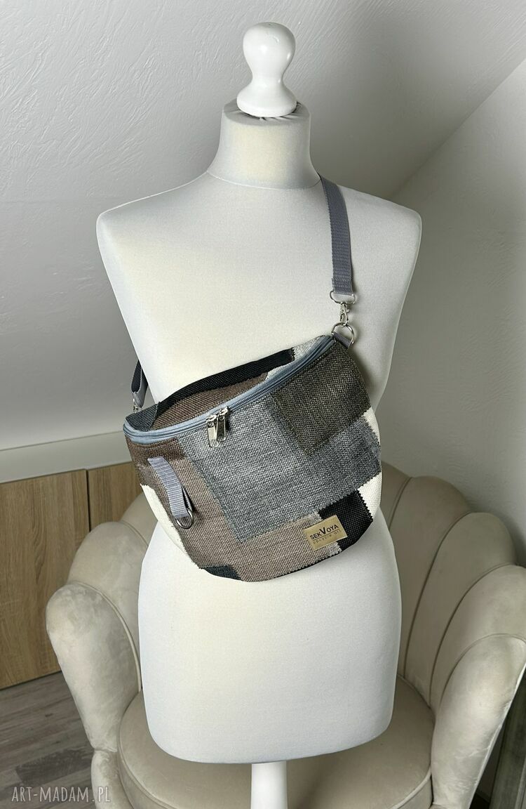 Ręcznie robiona torebka nerka patchwork - zero waste upcycling szaro-beżowa