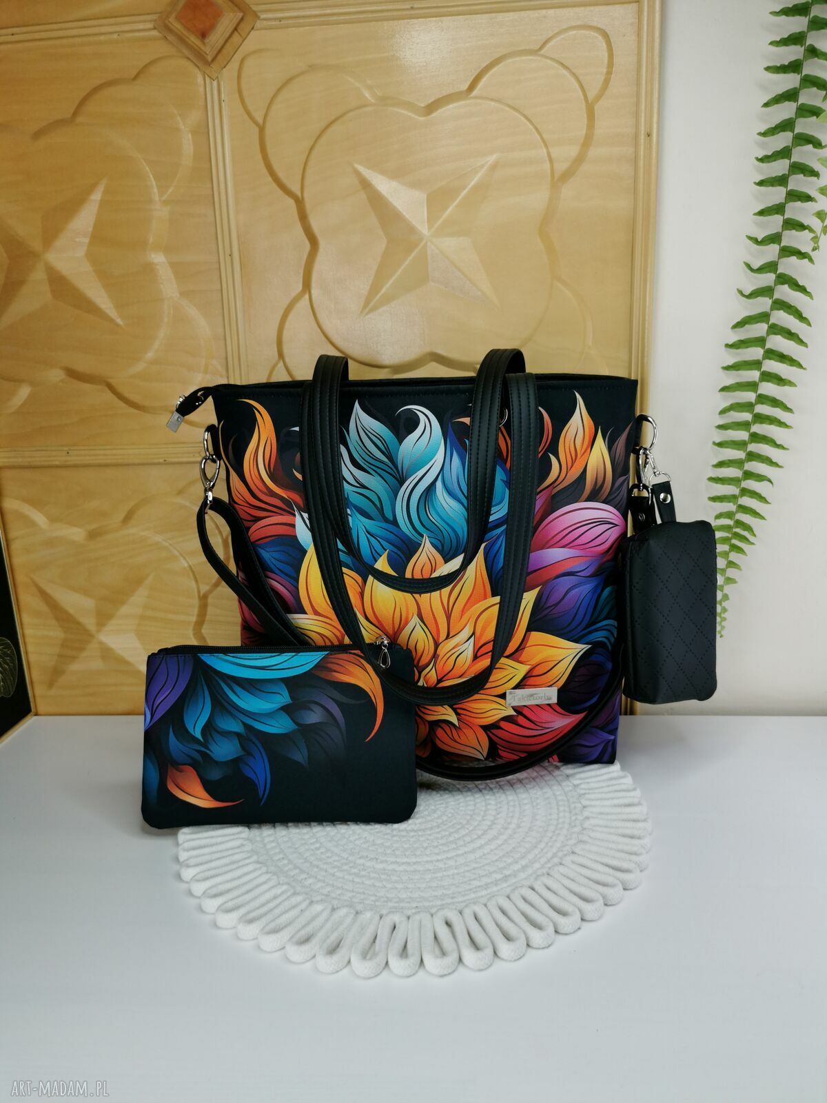 Kwiatowa torebka shopper na ramię z kosmetyczką i dopinanym portfelikiem