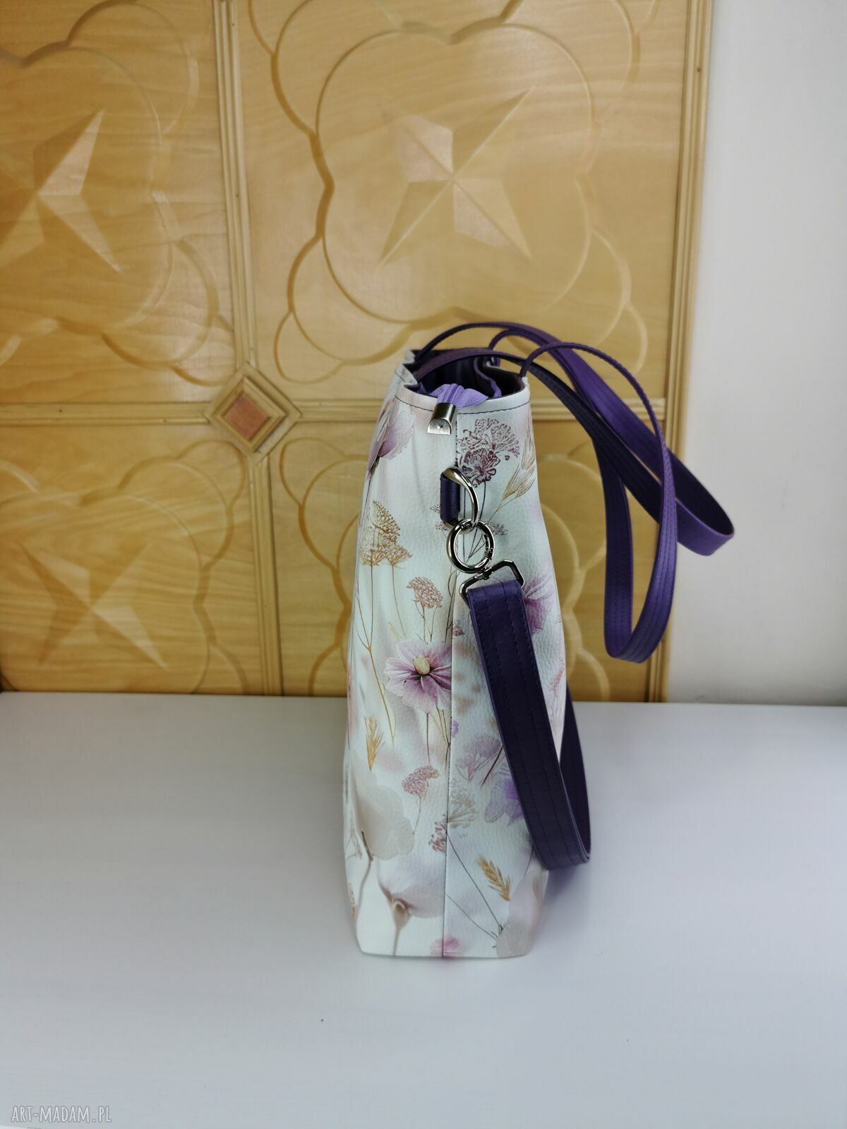 Torebka shopper w kwiaty z kosmetyczką i dopinanym portfelikiem