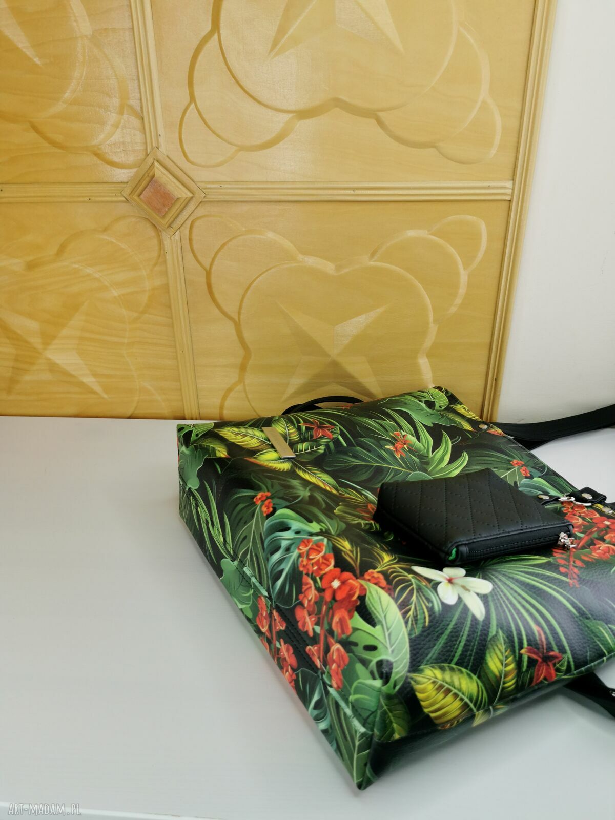 Torebka shopper na ramię w kwiaty z kosmetyczką i portfelikiem