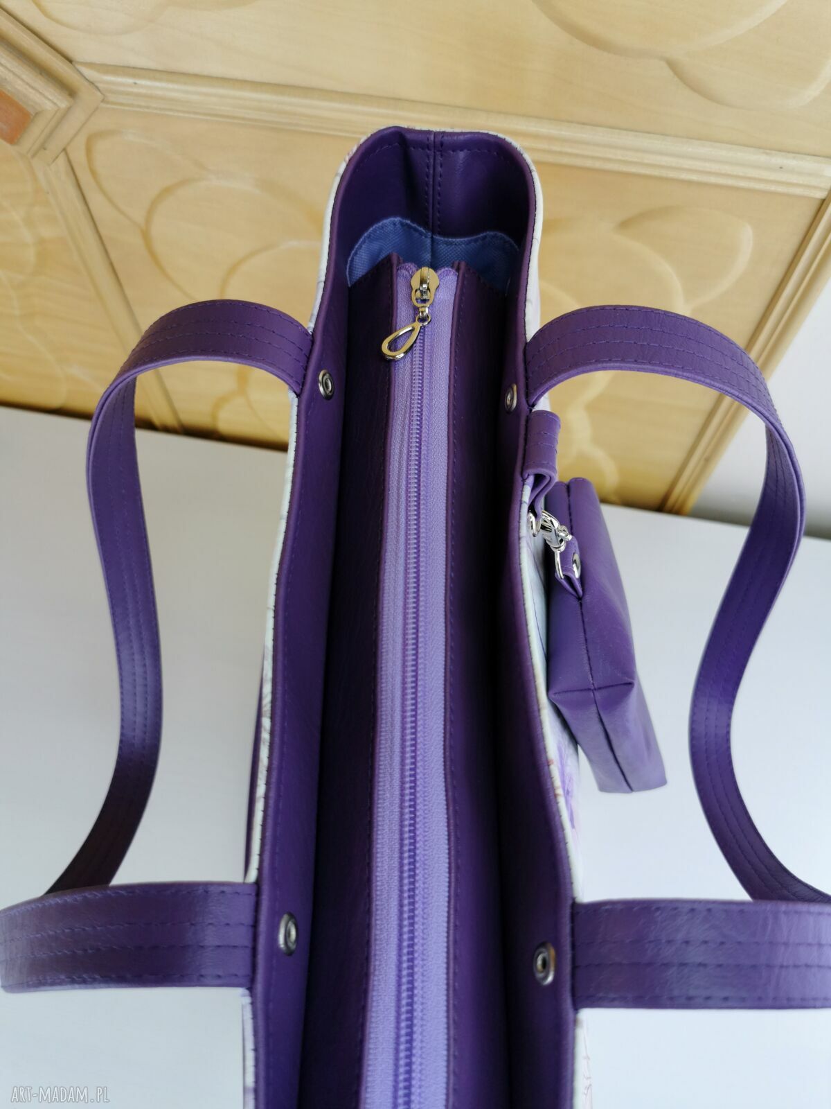 Torebka shopper w kwiaty z kosmetyczką i dopinanym portfelikiem