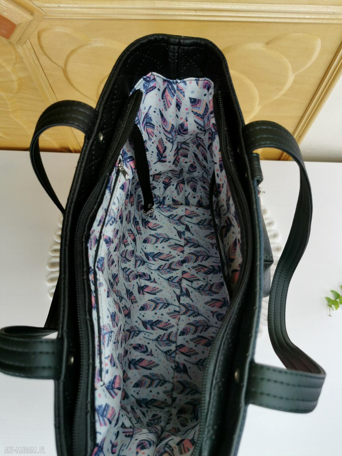 Pojemna torebka shopper na ramię w kwiaty z kosmetyczką
