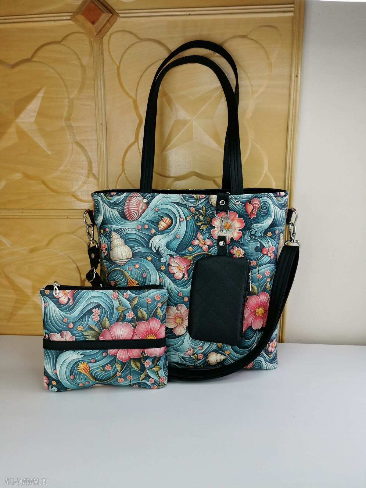 Torebka shopper na ramię z kosmetyczką i portfelikiem - muszle