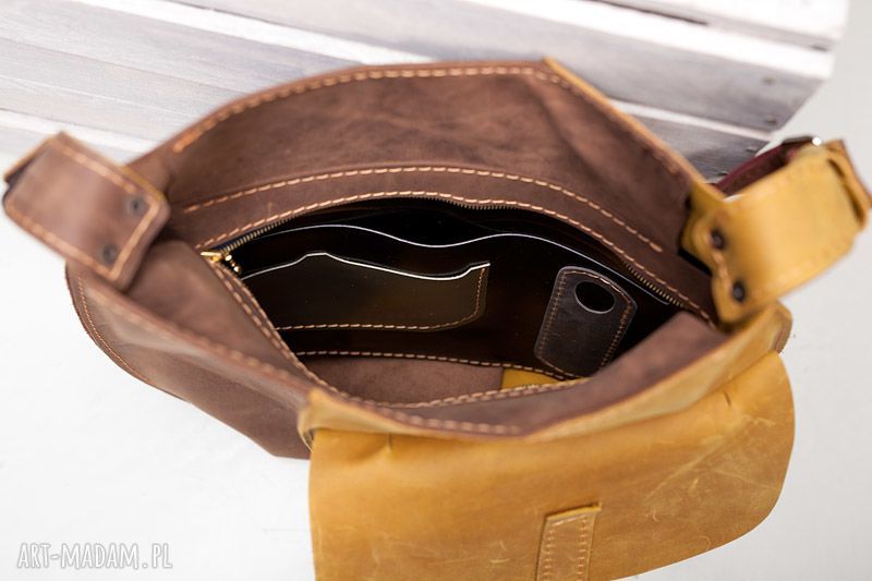 Torebka skórzana na ramię NavahoClothing - ręcznie robiona żółto-brązowa, z regulowanym paskiem