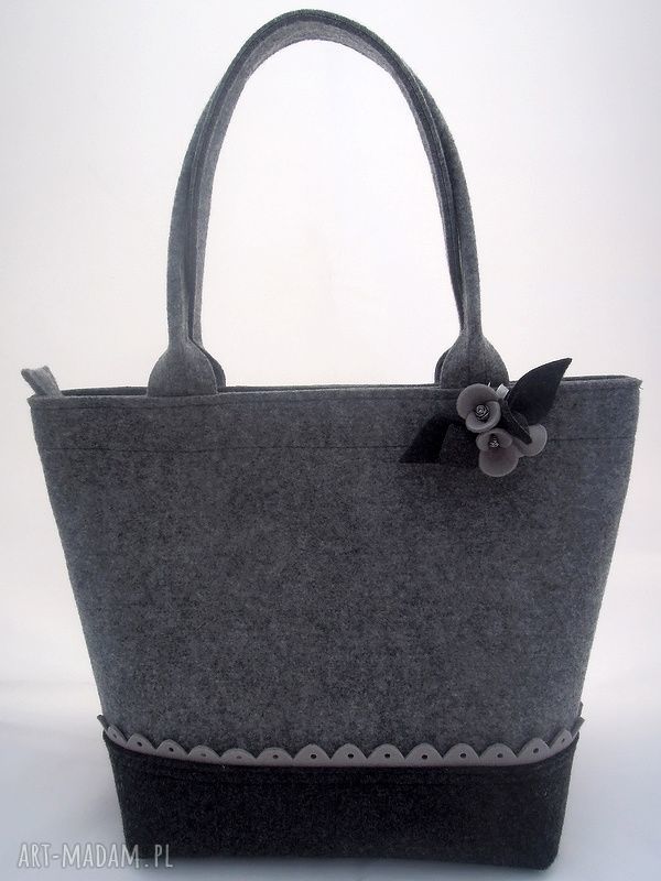 Torebka z Filcu Kuferek z Falbanką i Broszką Szarości hand made