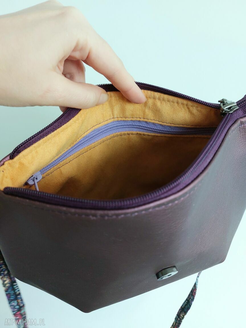 Torebka z klapką mini na co dzień - śliwkowa Hexalove