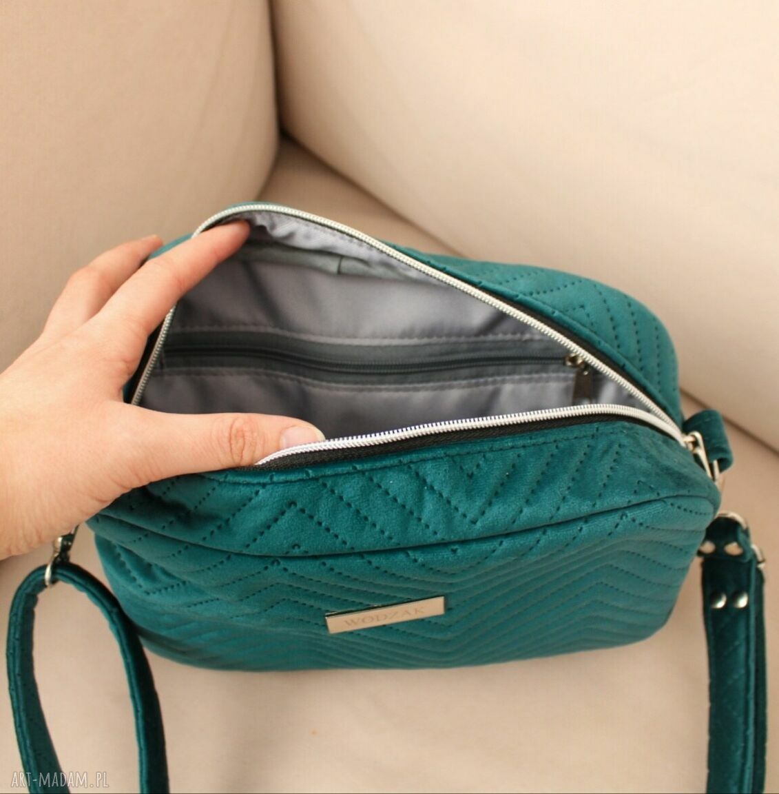 na ramię: Torebka listonoszka z turkusowego weluru Ręcznie zrobione