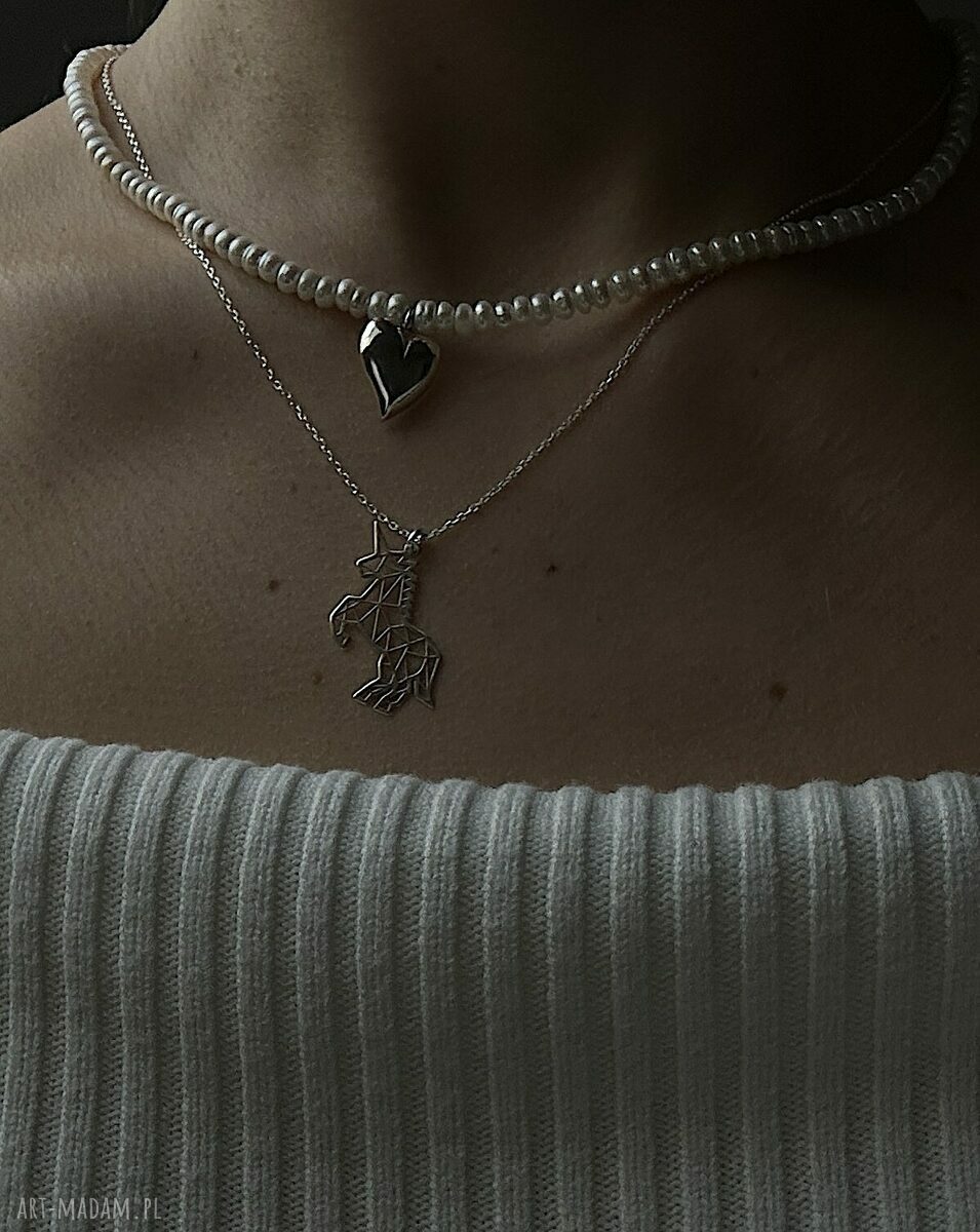 naszyjniki: Srebrny naszyjnik z jednorożcem Ręczne wykonanie